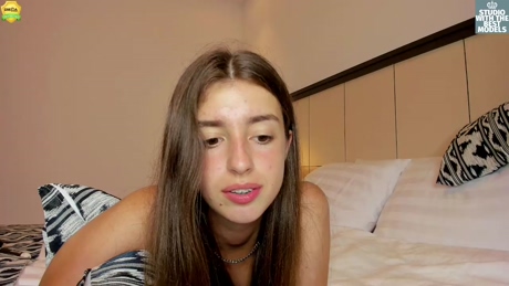 coy_amina  28-04-2022